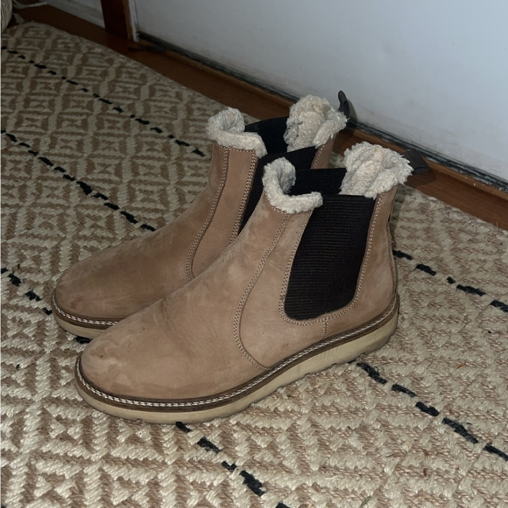 Alpine Design Tan and Black Chelsea Boots Suede Elastic Panels